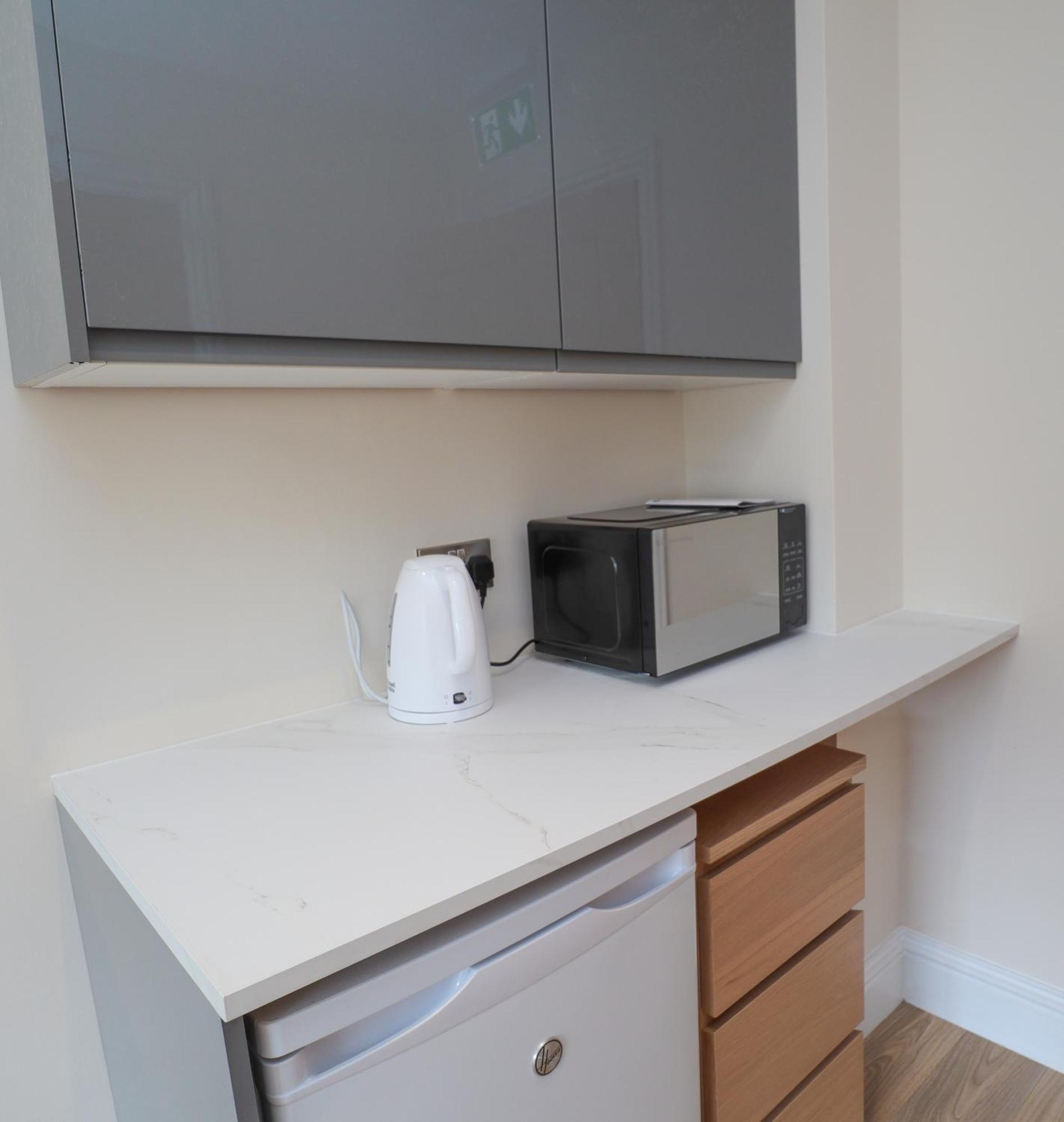 Aqua Nest Eastbourne - En-Suite, Free Parking, Kitchen エクステリア 写真